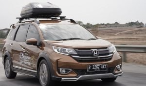 Risiko Penambahan Roof Box Modifikasi pada Mobil